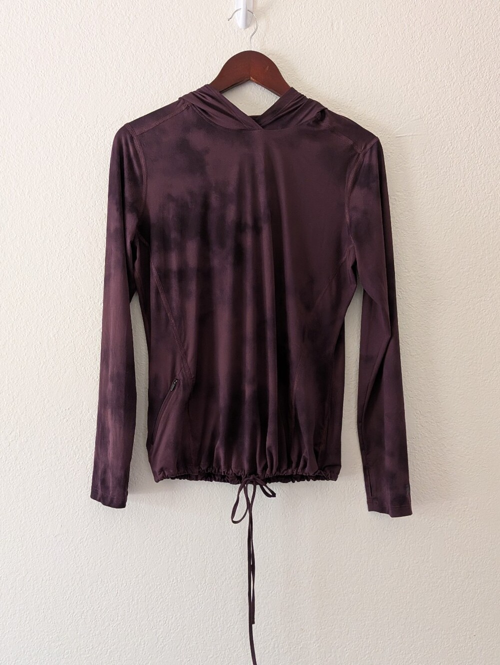 Mountain Hardware Women's Crater Lake Long Sleeve Hoodie Purple Sage Size